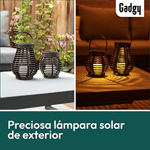 Gadgy ® Farolillos decorativos |Set Ratán Aspecto | 2 Piezas Forme Redondos y Lágrima para Exterior | Plástico Marmóreo Marrón | LED luz solar Jardín Patio