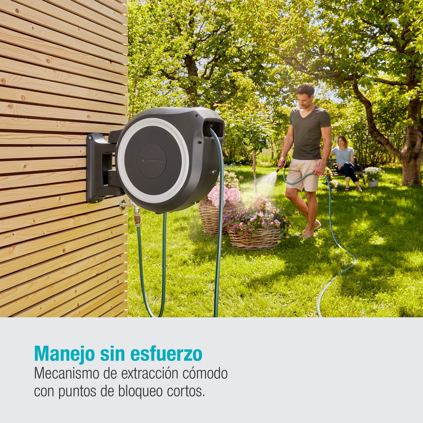 Gardena Carrete de manguera de pared RollUp XL (blanco) 35 m: riego flexible para grandes jardines, carrete giratorio, incluye manguera Gardena de 35 m y auxiliar de montaje (18632-20)